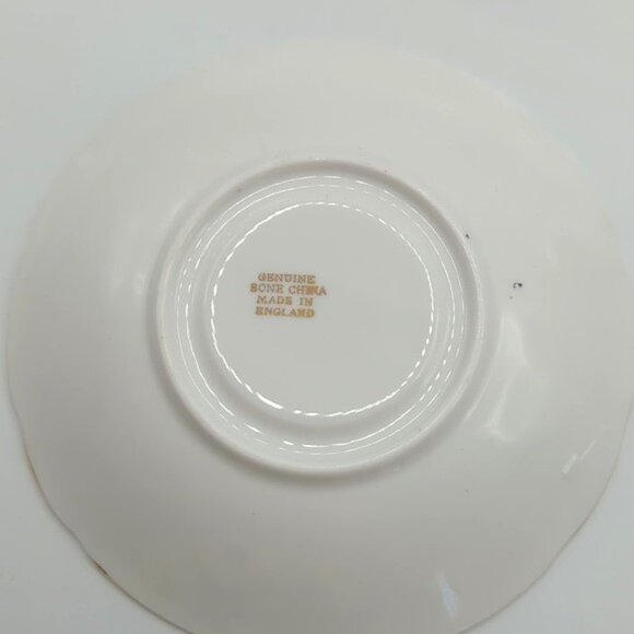Teacup & Saucer Fine Bone China Made in England Floral Gold Trim - Picture 8 of 9